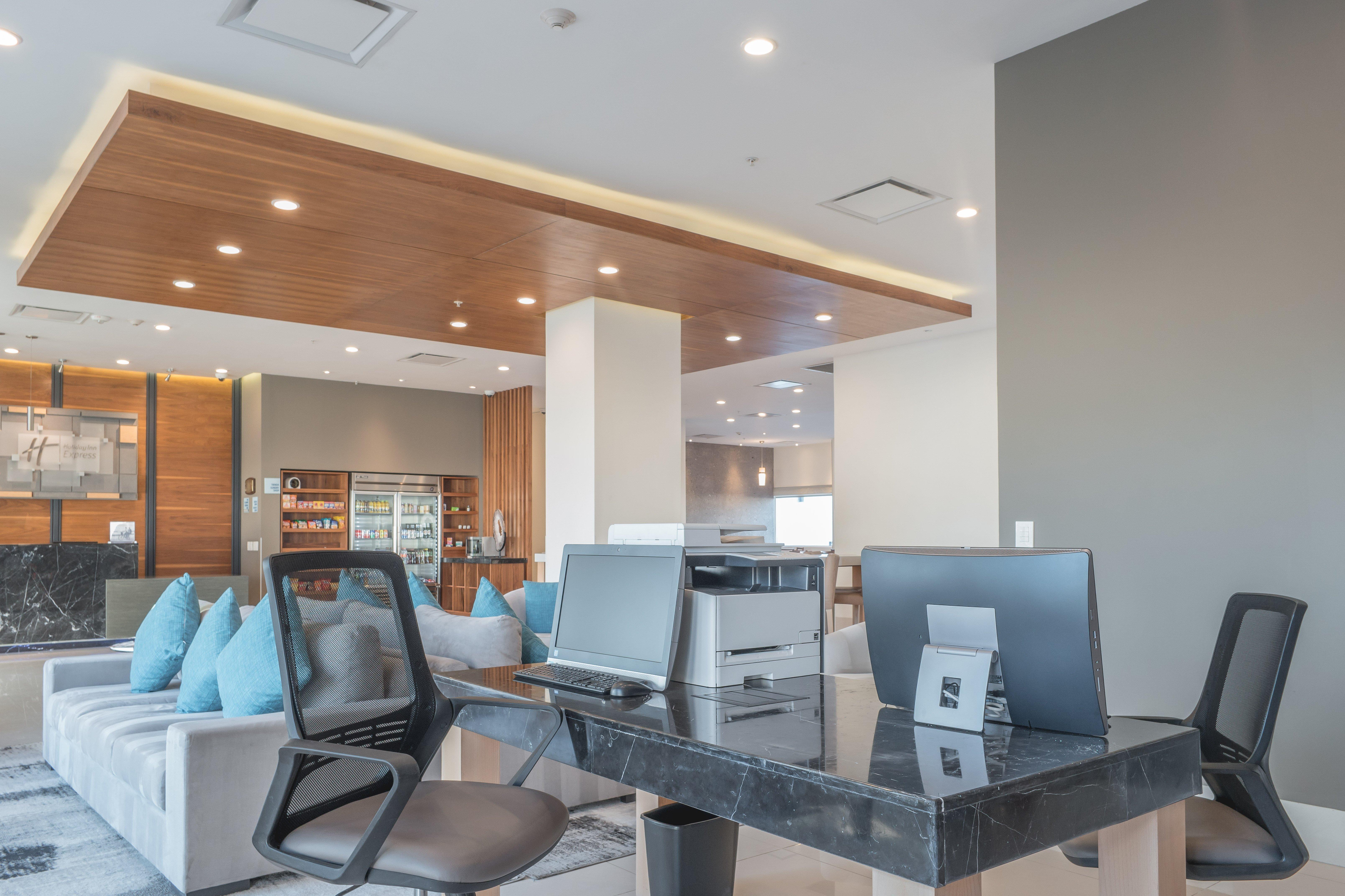 Holiday Inn Express & Suites Silao Aeropuerto Terminal By Ihg Ngoại thất bức ảnh