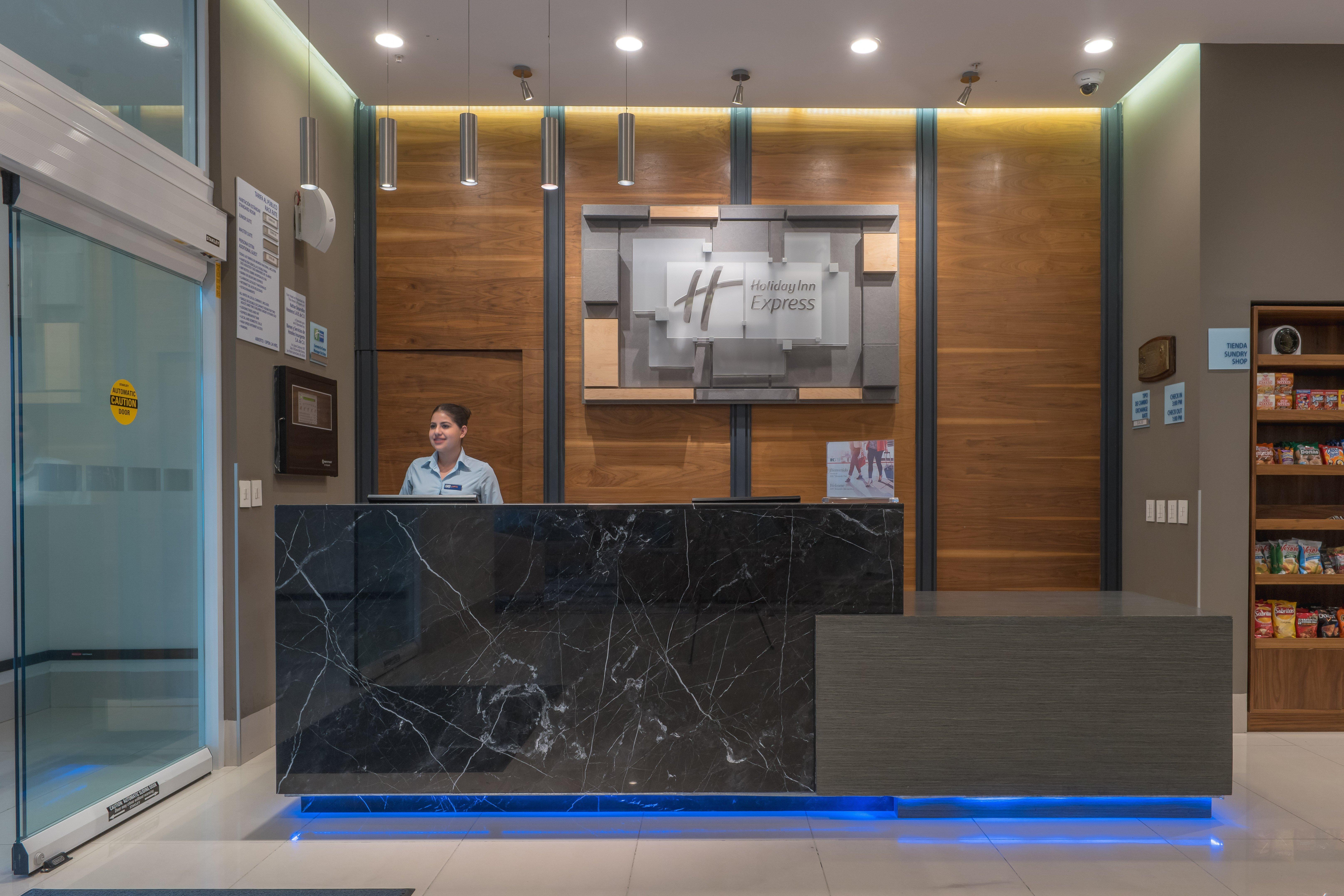 Holiday Inn Express & Suites Silao Aeropuerto Terminal By Ihg Ngoại thất bức ảnh
