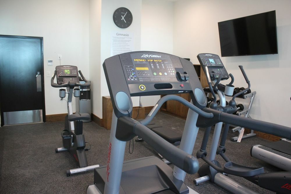 Holiday Inn Express & Suites Silao Aeropuerto Terminal By Ihg Ngoại thất bức ảnh